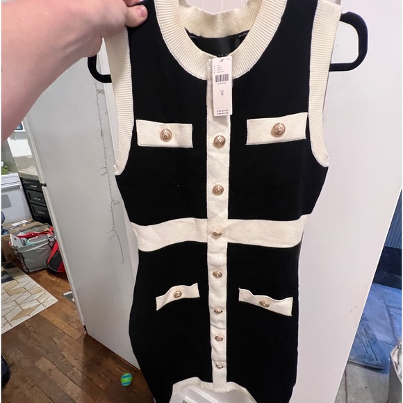 Endless Rose Dresses & Skirts - Endless rose medium cocktail dress NWT bought a week or so ago for $150